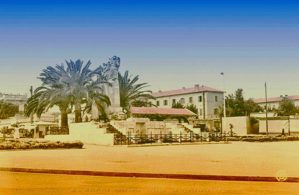 SIDI BEL ABBES 520  MONUMENT AUX MORTS.jpg